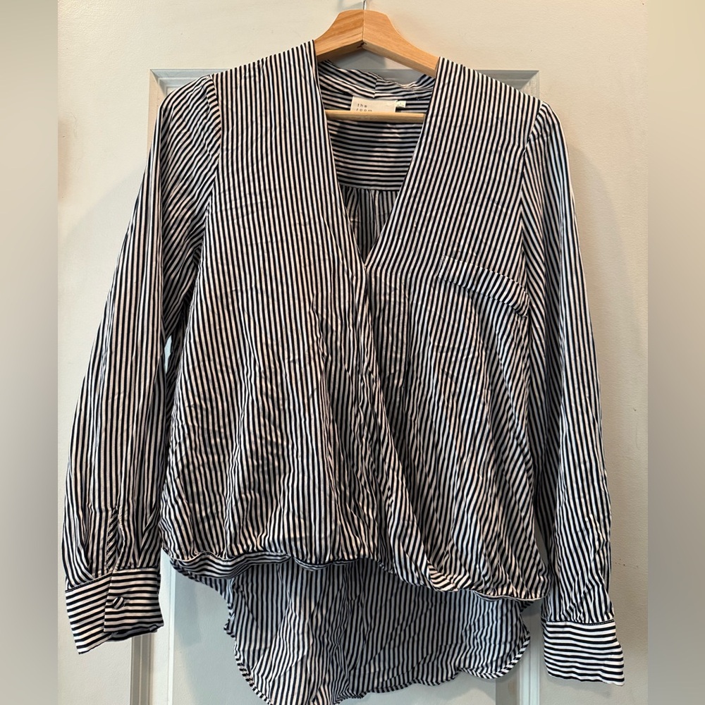 Striped bubble hem shirt